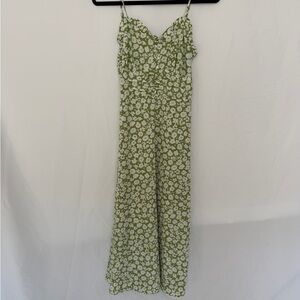 Lulus Timeless Touch Green Floral Print A-Line
Midi Dress